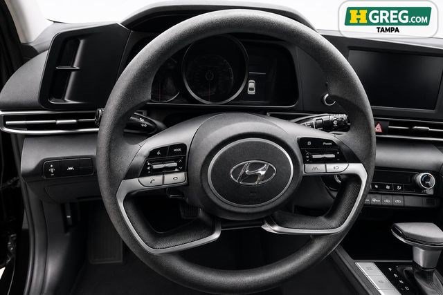 Used 2023 Hyundai Elantra SEL FWD image 13