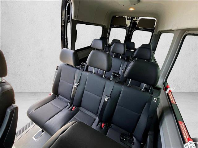 Used 2016 Mercedes-Benz Sprinter 2500 image 25