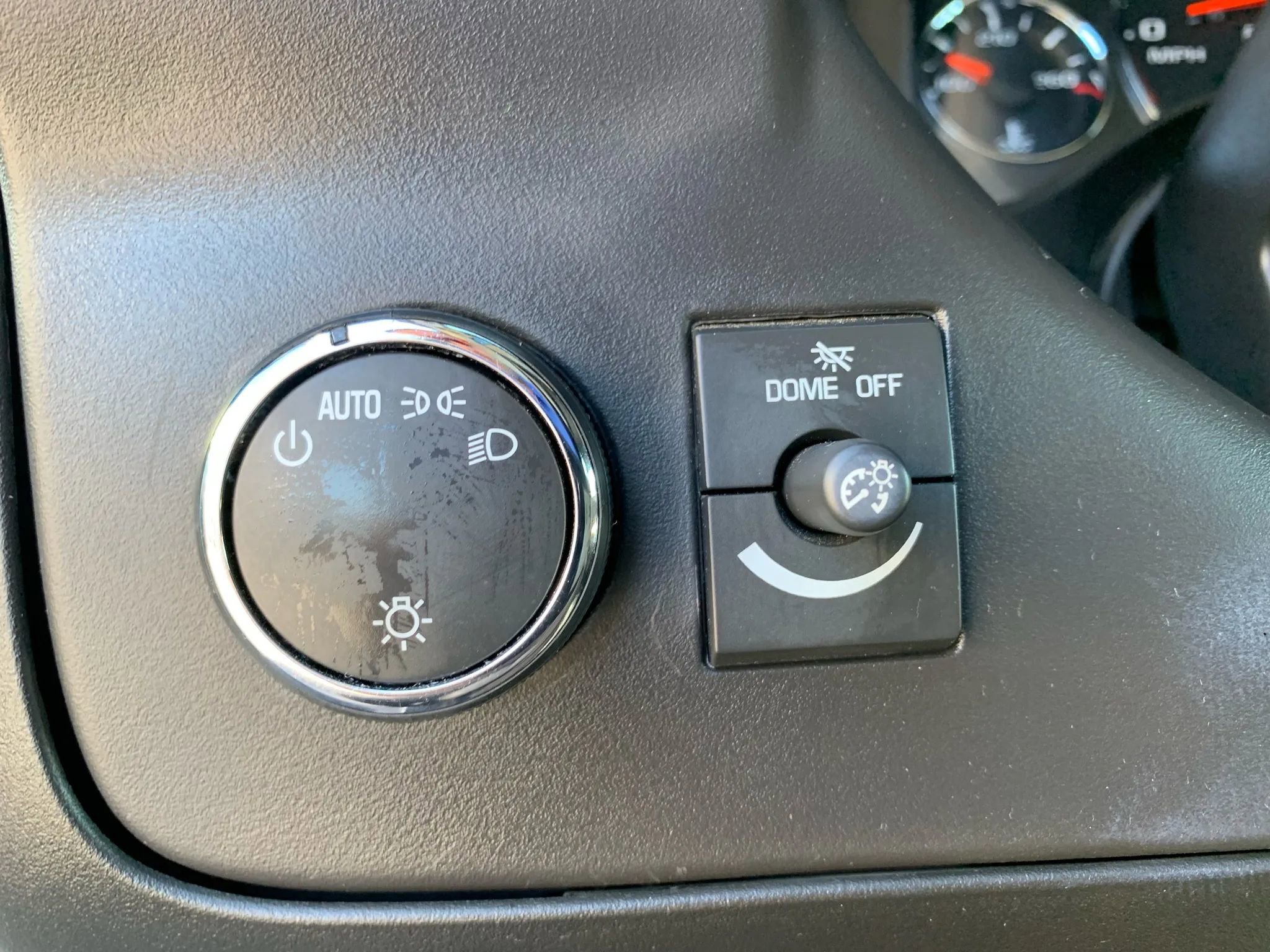 Used 2017 Chevrolet Express 2500 image 18