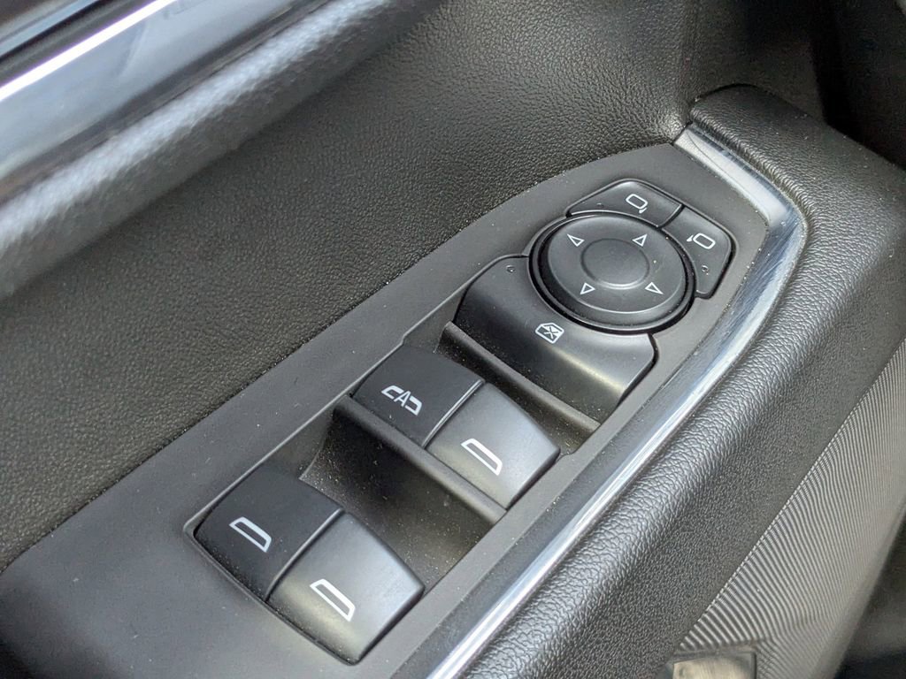 Used 2025 Chevrolet Silverado 1500 LT image 25