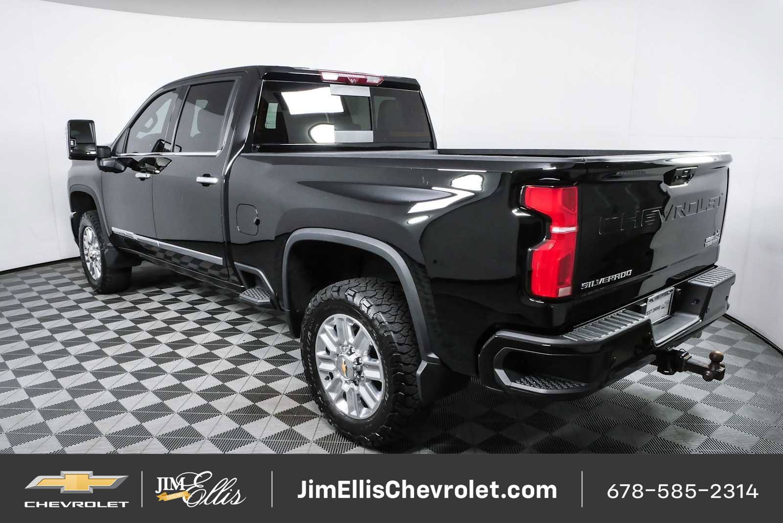Certified 2024 Chevrolet Silverado 2500 High Country w/ Technology Package AWD/4WD image 29