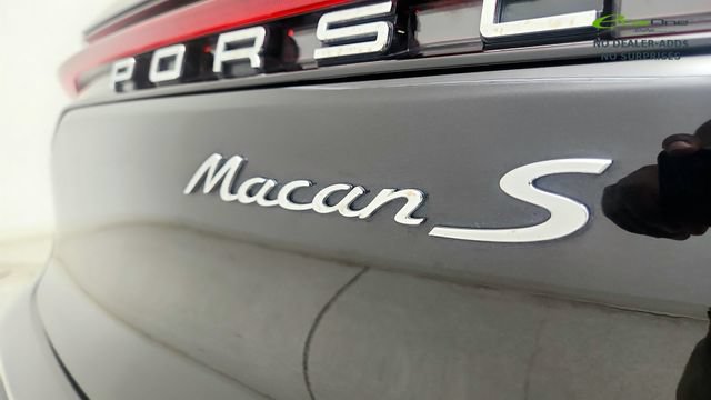 Used 2024 Porsche Macan S AWD/4WD image 32