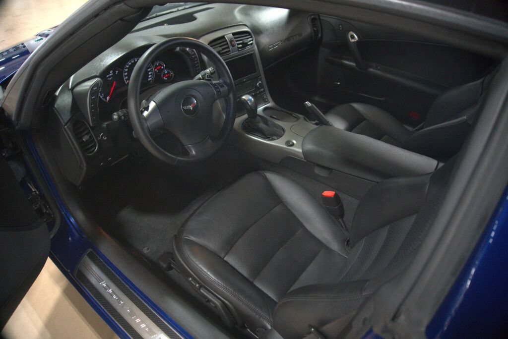 Used 2007 Chevrolet Corvette Coupe w/ Preferred Equipment Group RWD image 35