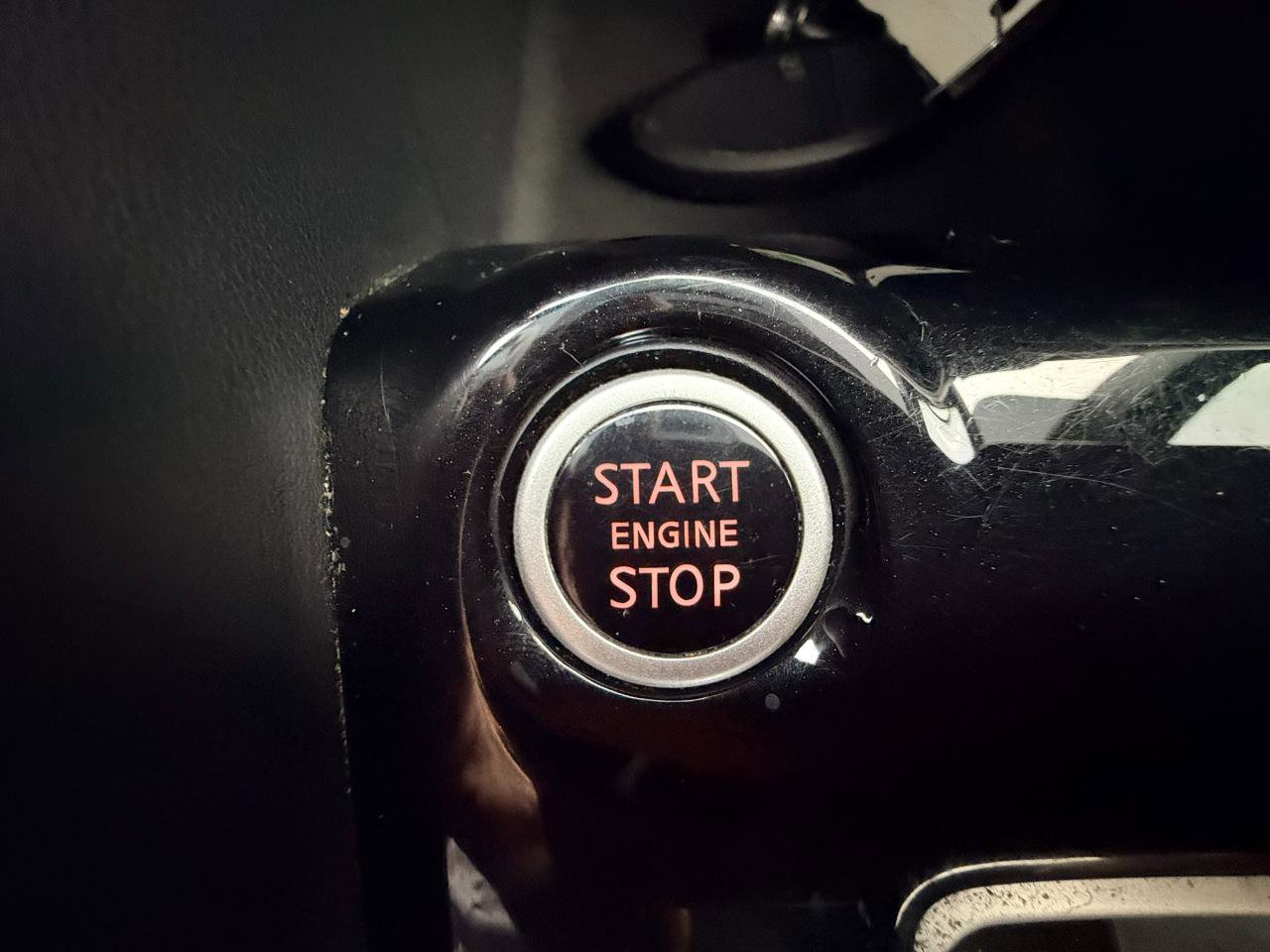 Used 2018 Nissan Kicks SV image 23