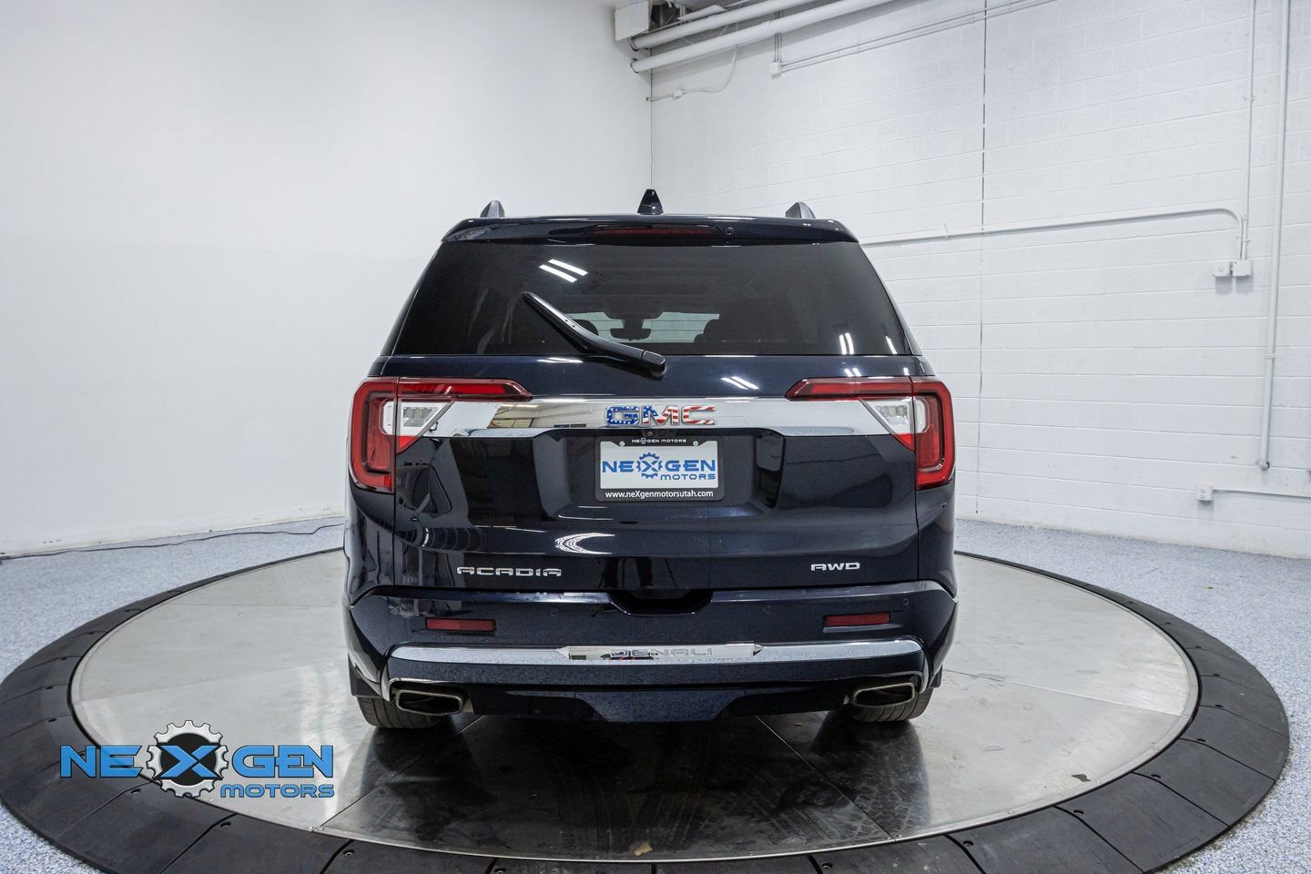 Used 2021 GMC Acadia Denali w/ Denali Ultimate Package image 6