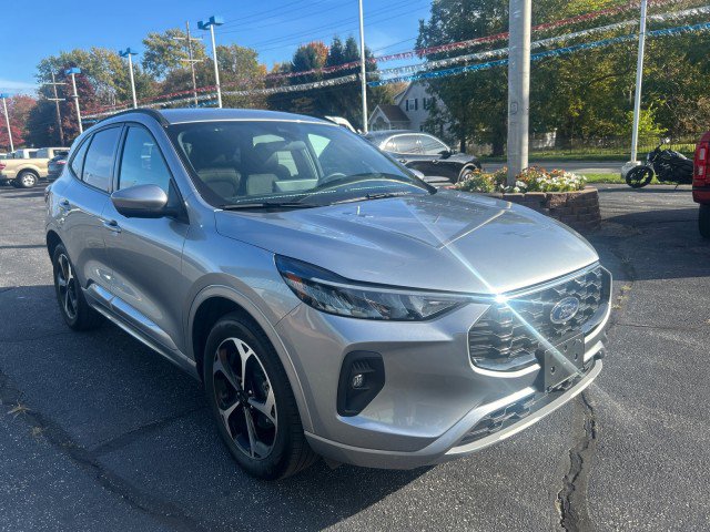 Used 2023 Ford Escape ST-Line Select w/ Tech Pack #2 image 3