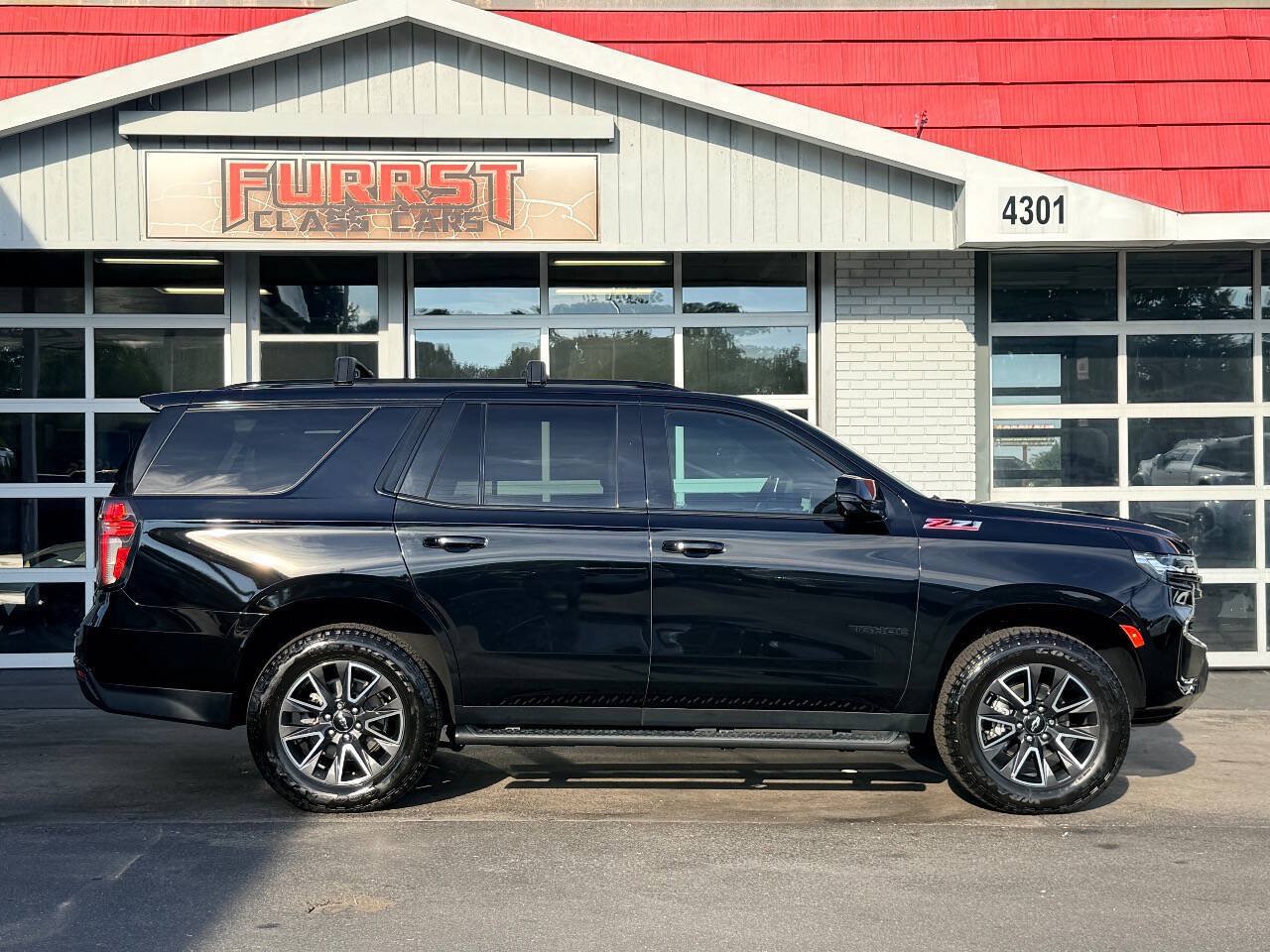 Used 2022 Chevrolet Tahoe Z71 w/ Z71 Off-Road Package AWD/4WD image 2