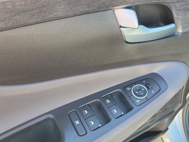 Used 2020 Hyundai Santa Fe SE FWD image 21
