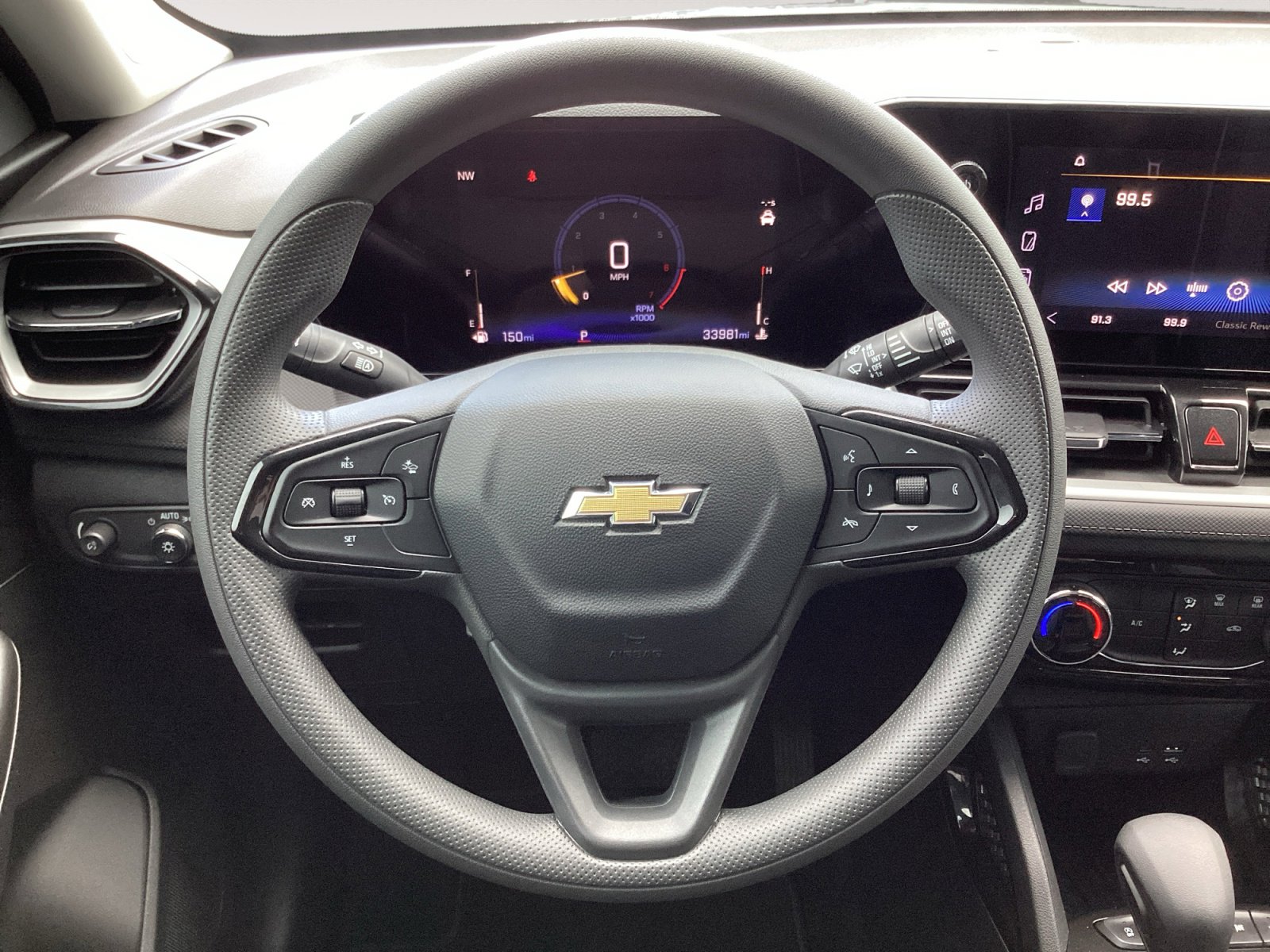 Used 2024 Chevrolet TrailBlazer LT w/ Driver Confidence Package FWD image 17