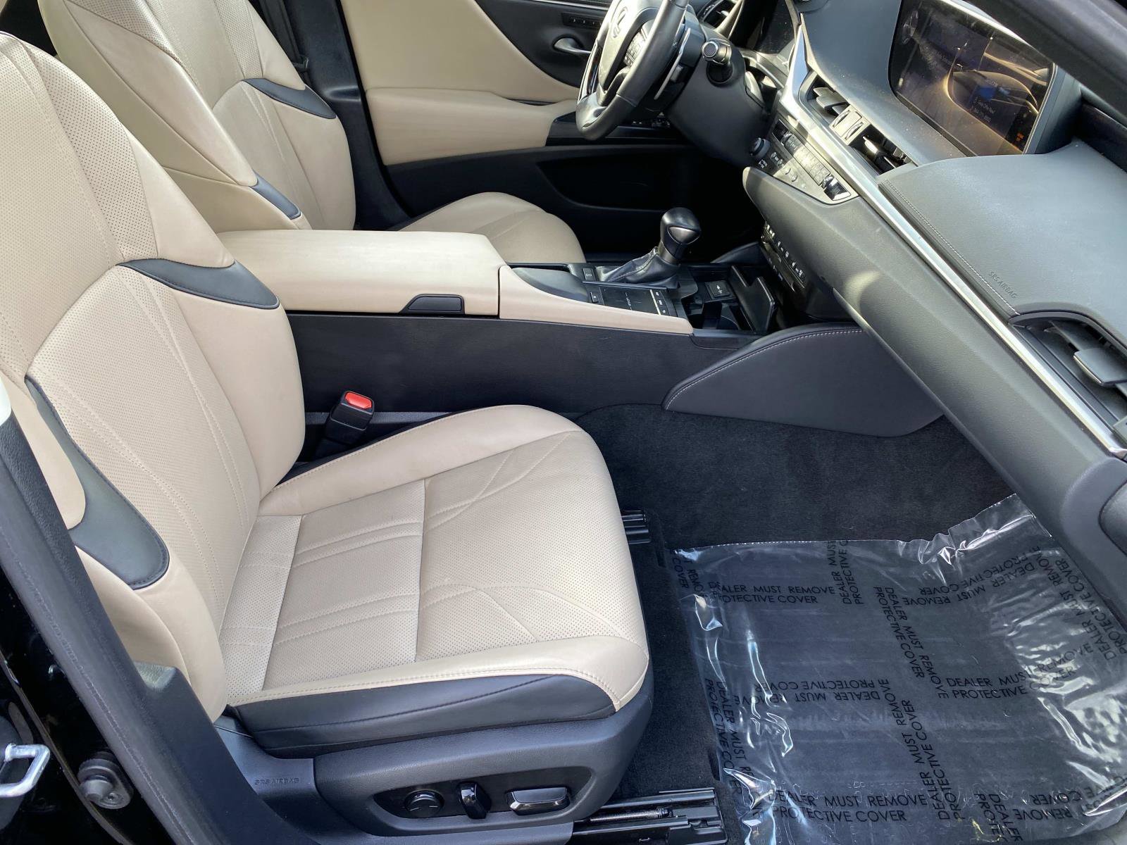 Used 2020 Lexus ES 350 w/ Luxury Package image 24