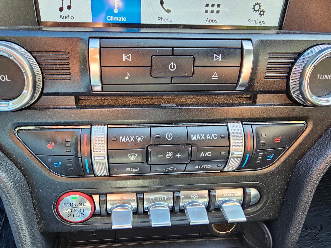 Used 2018 Ford Mustang Premium RWD image 41