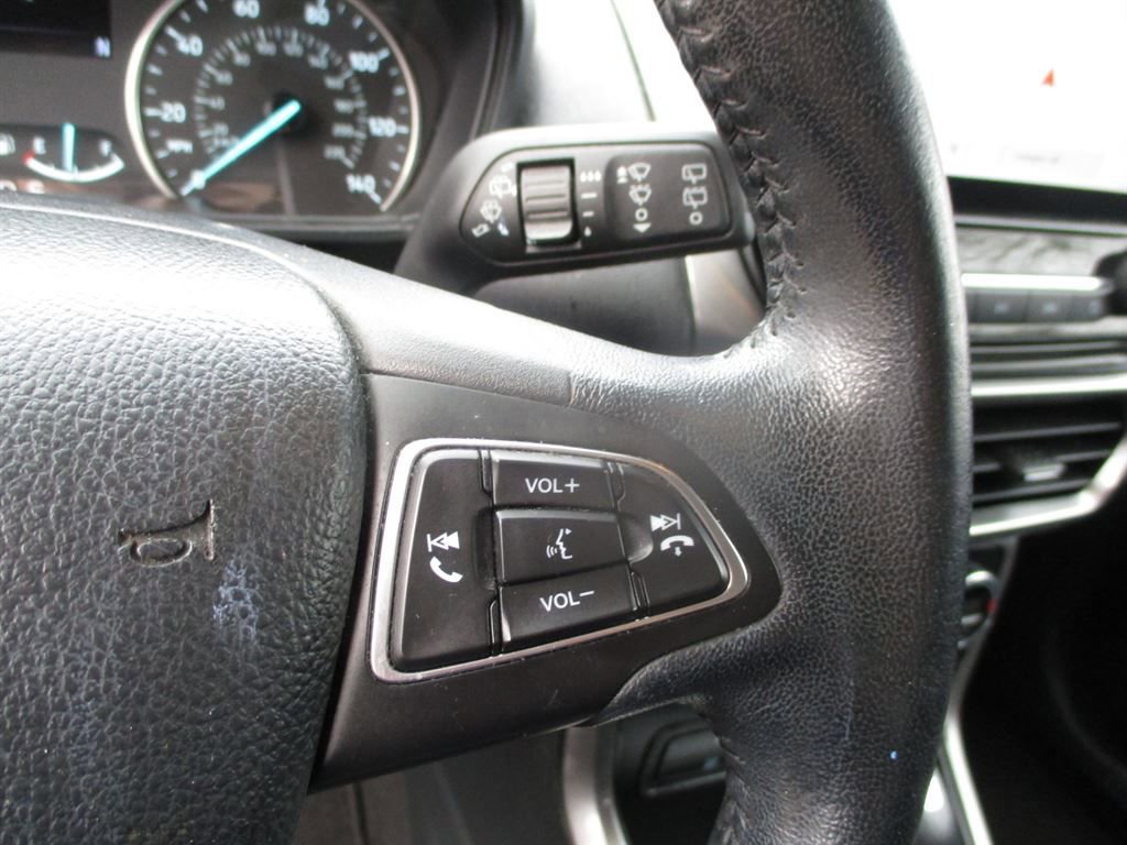 Used 2019 Ford EcoSport SE w/ SE Convenience Package image 17