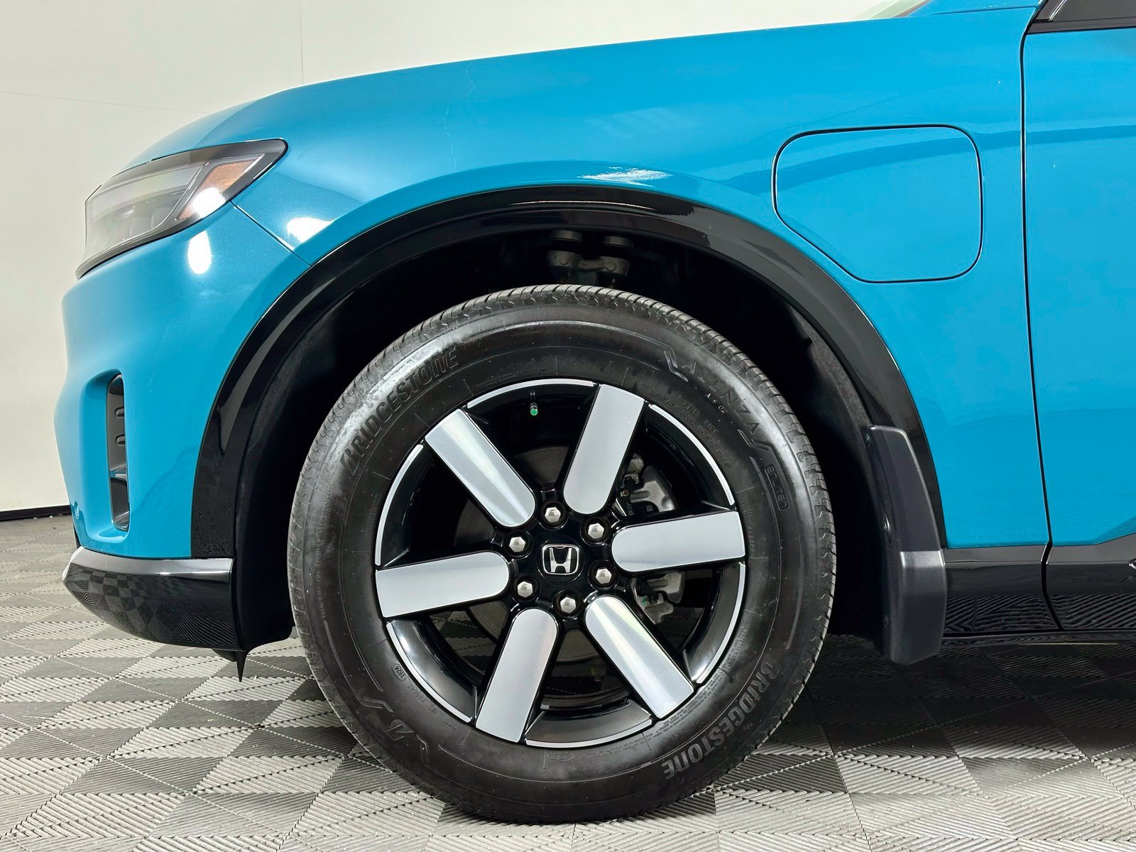 Used 2024 Honda Prologue Touring image 7
