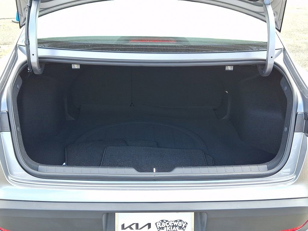 Certified 2025 Kia K4 FWD image 29