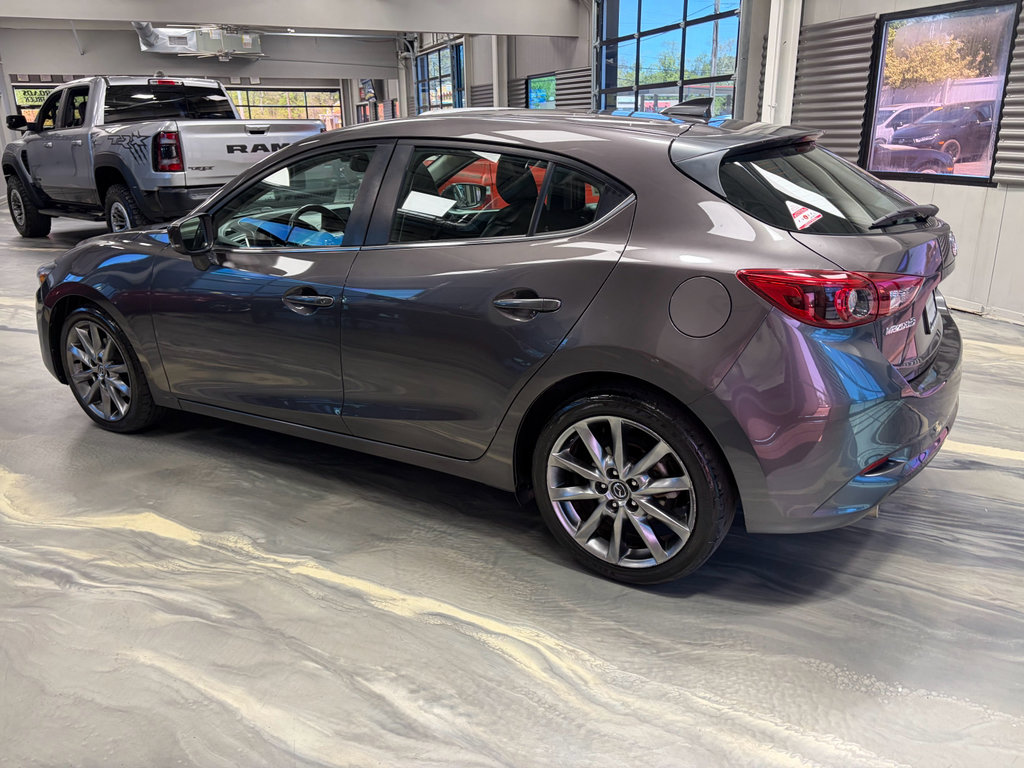 Used 2018 MAZDA MAZDA3 Grand Touring w/ Premium Equipment Package image 36