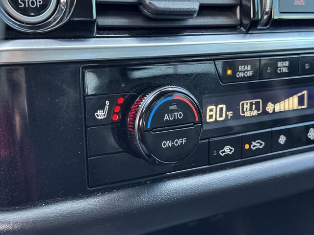 Used 2024 Nissan Pathfinder SL w/ Black Appearance Package image 33