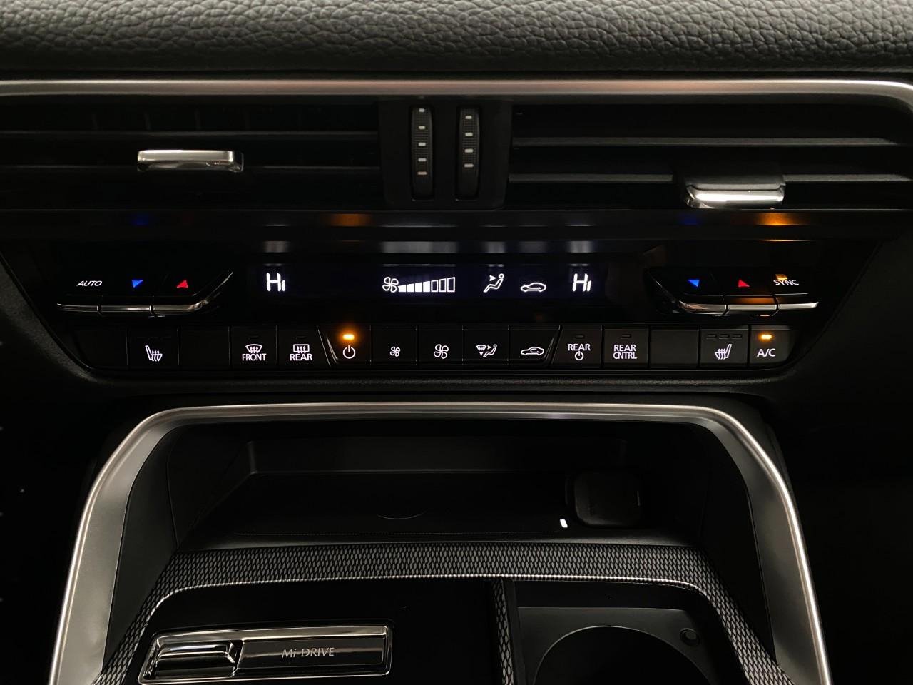 New 2025 MAZDA CX-90 Plug-In Hybrid w/ Preferred AWD/4WD image 24