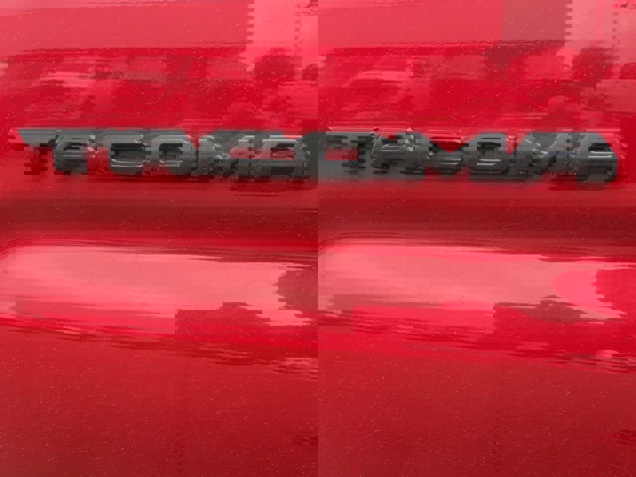 Used 2022 Toyota Tacoma TRD Sport w/ TRD Premium Sport Package image 9