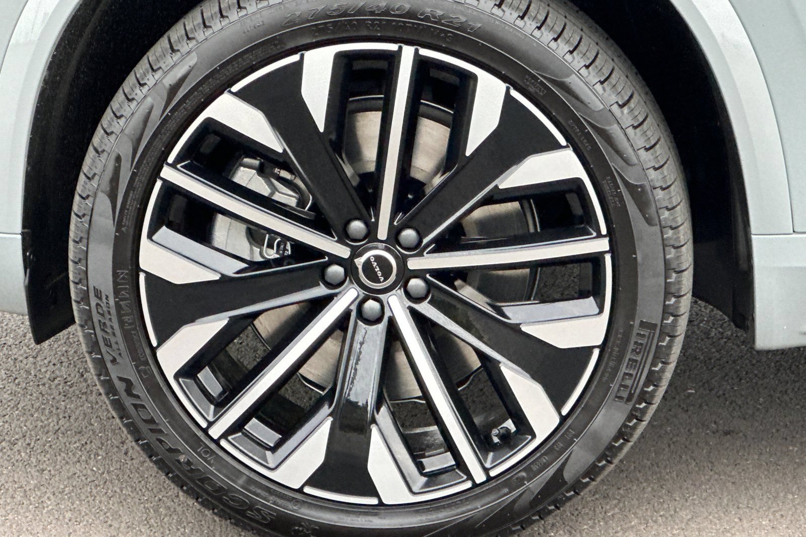 New 2026 Volvo XC90 T8 Plus w/ Protection Package AWD/4WD image 24