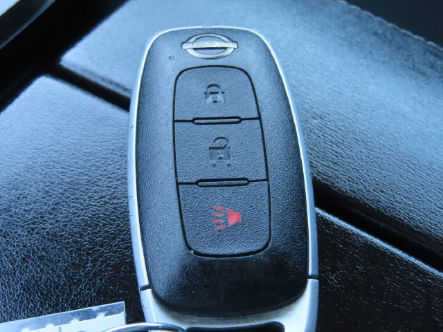 Used 2024 Nissan Rogue S AWD/4WD image 35