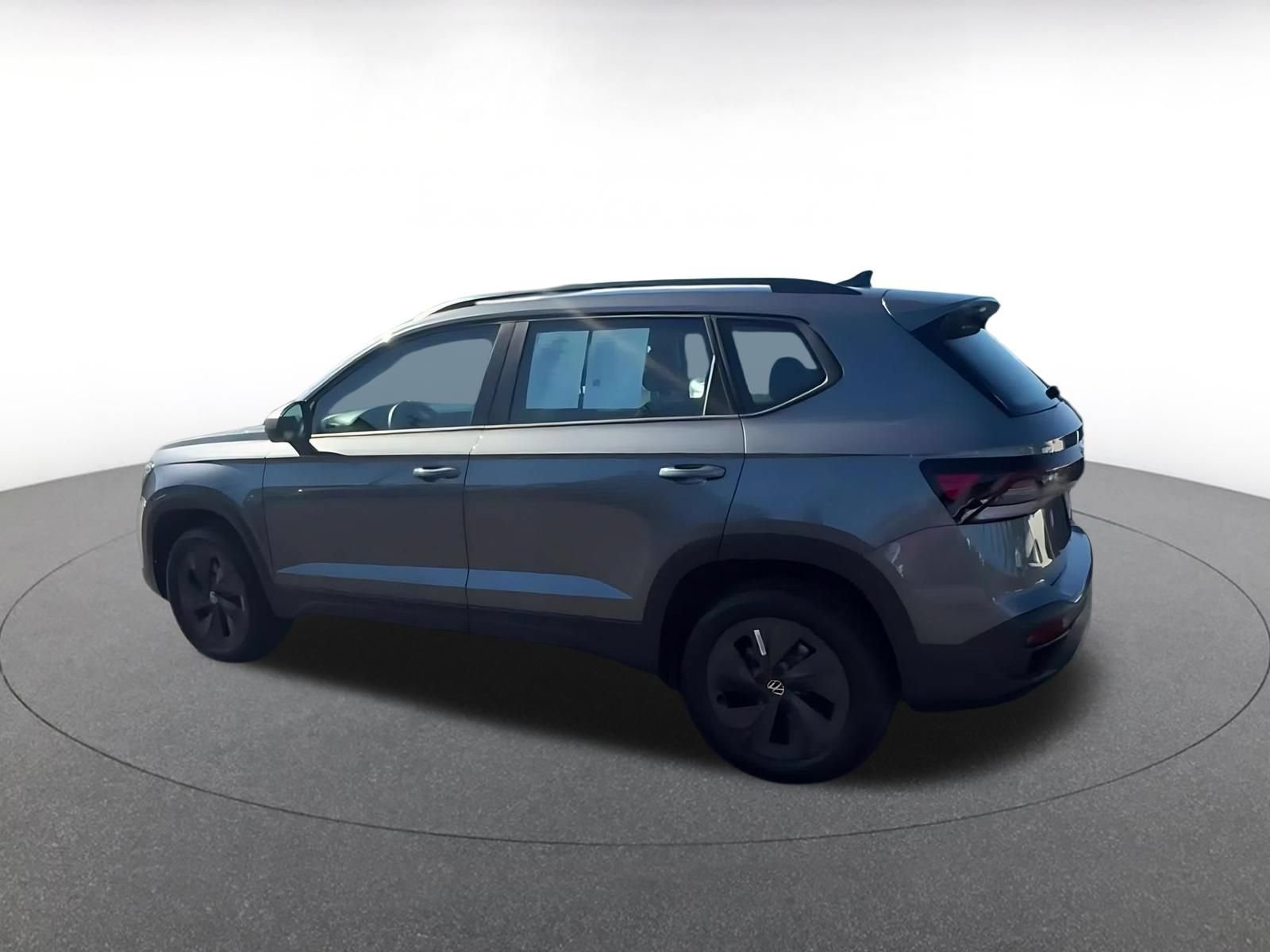 Used 2026 Volkswagen Taos S FWD image 9