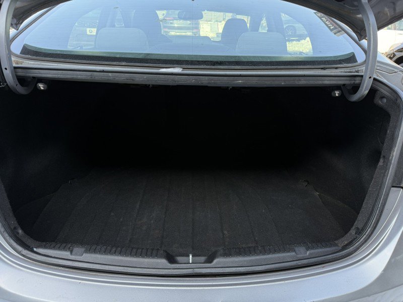 Used 2013 Hyundai Elantra GLS w/ Preferred Pkg image 29