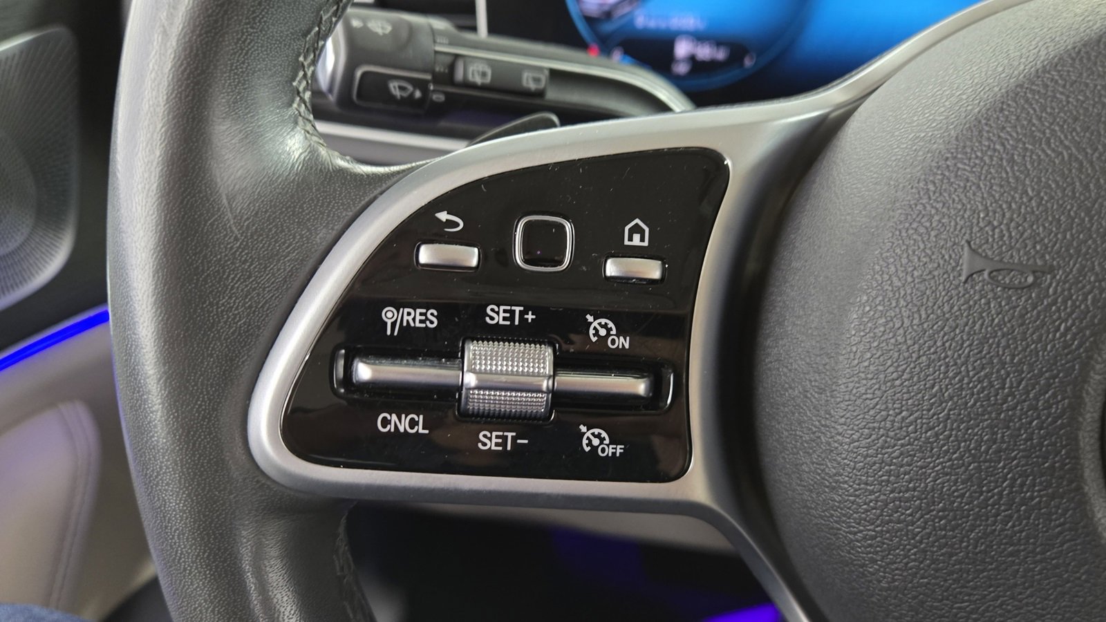 Used 2020 Mercedes-Benz GLE 350 4MATIC image 12