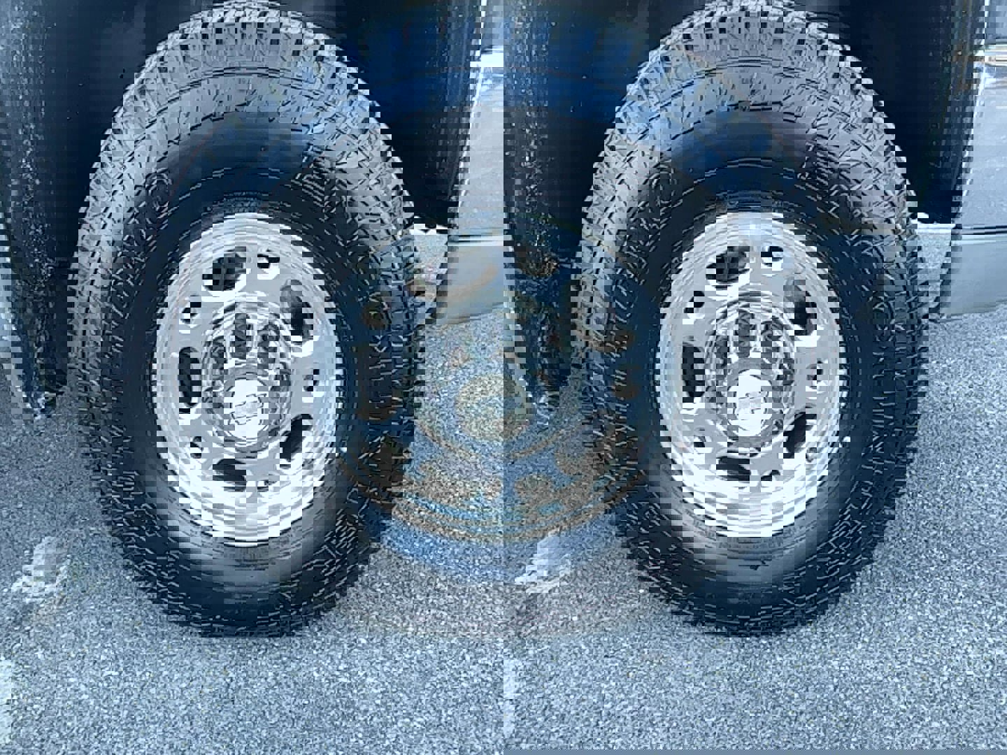 Used 2005 Chevrolet Silverado 2500 LT image 25