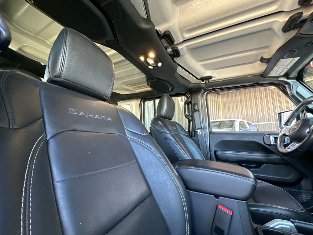 Used 2022 Jeep Wrangler Unlimited Sahara w/ Cold Weather Group AWD/4WD image 19