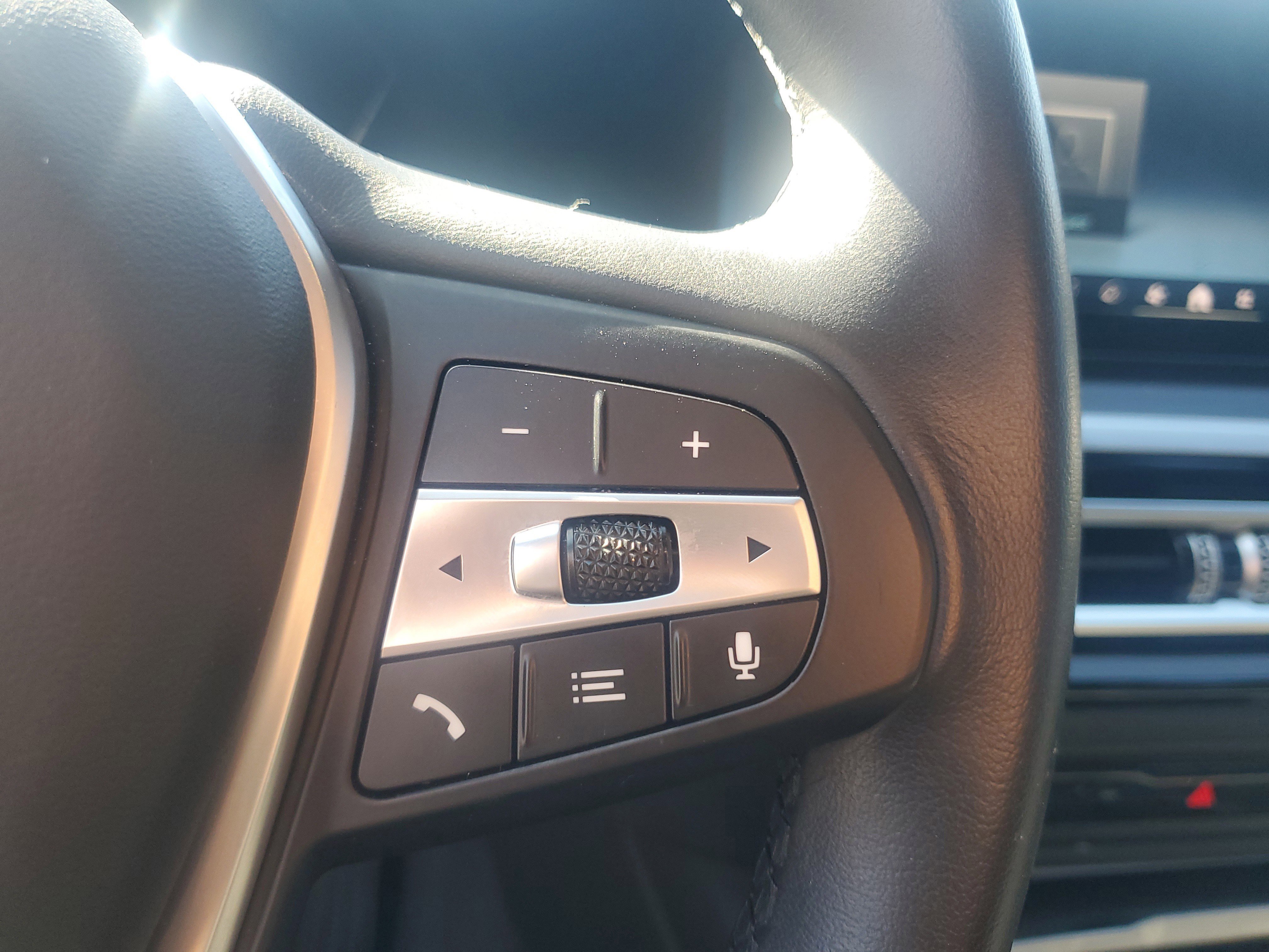 Used 2024 BMW i4 eDrive35 w/ Convenience Package image 19