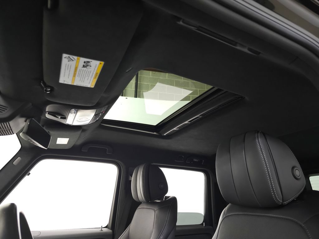 Used 2022 Mercedes-Benz G 550 image 17