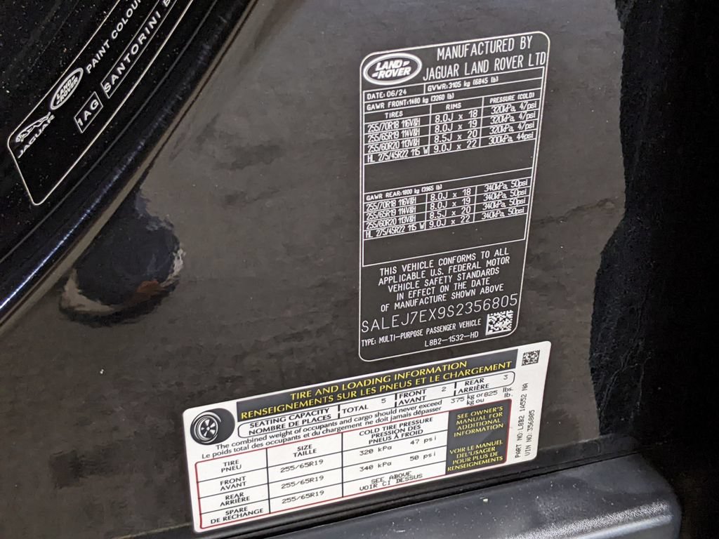 Used 2025 Land Rover Defender 110 S AWD/4WD image 30