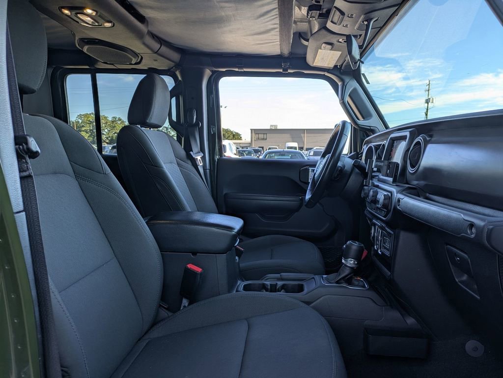 Used 2021 Jeep Gladiator Sport image 31
