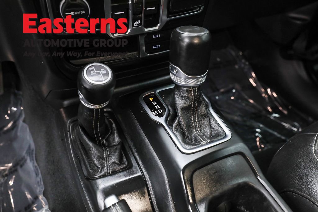 Used 2023 Jeep Wrangler Unlimited Sahara image 13