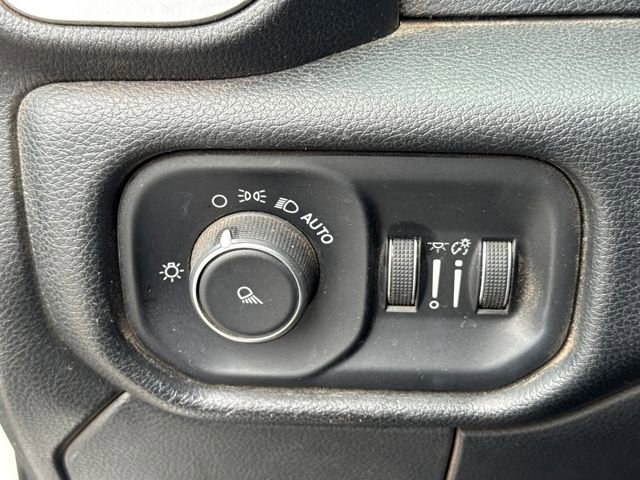 Used 2019 RAM 2500 Big Horn image 23