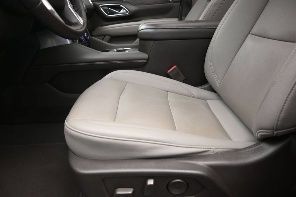 Used 2023 Chevrolet Tahoe LT w/ Luxury Package RWD image 13
