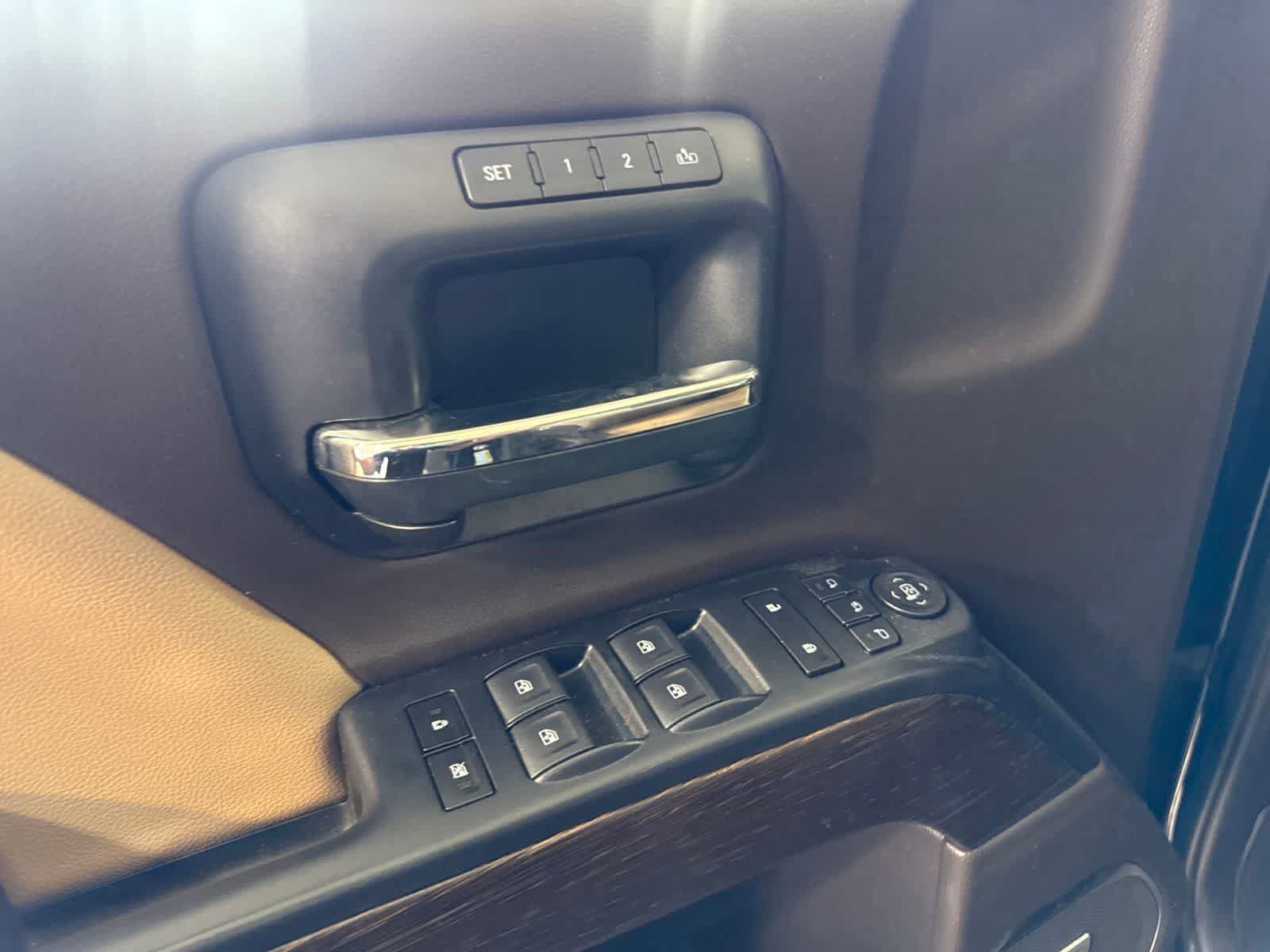 Used 2018 GMC Sierra 2500 Denali w/ Duramax Plus Package AWD/4WD image 20