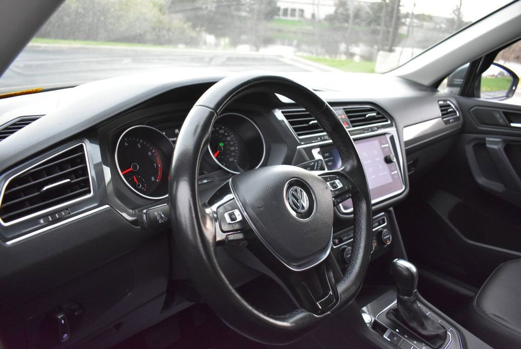 Used 2019 Volkswagen Tiguan SE AWD/4WD image 10