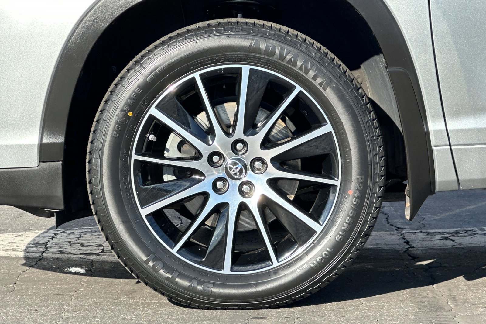 Certified 2017 Toyota Highlander SE image 27