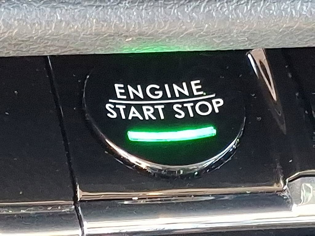 Used 2023 Lincoln Corsair AWD w/ Equipment Group 101A image 23