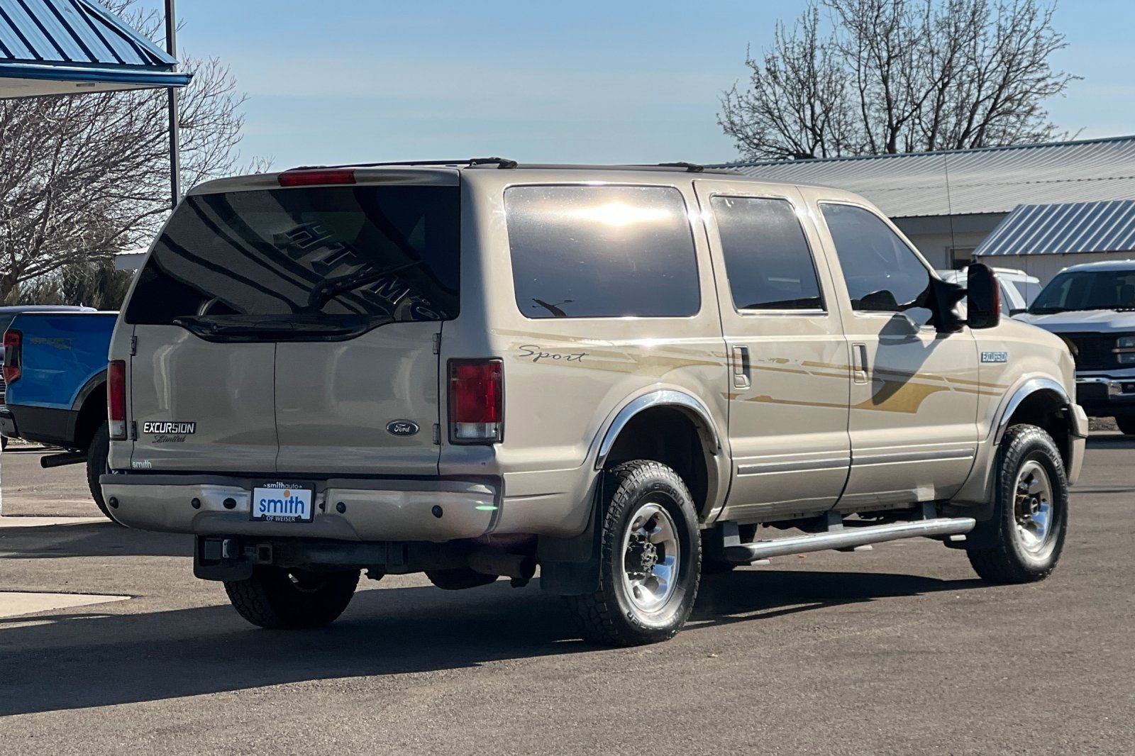 Used 2005 Ford Excursion Limited AWD/4WD image 4