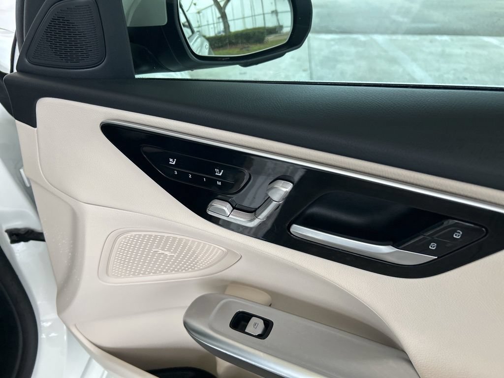 Used 2024 Mercedes-Benz C 300 Sedan image 24