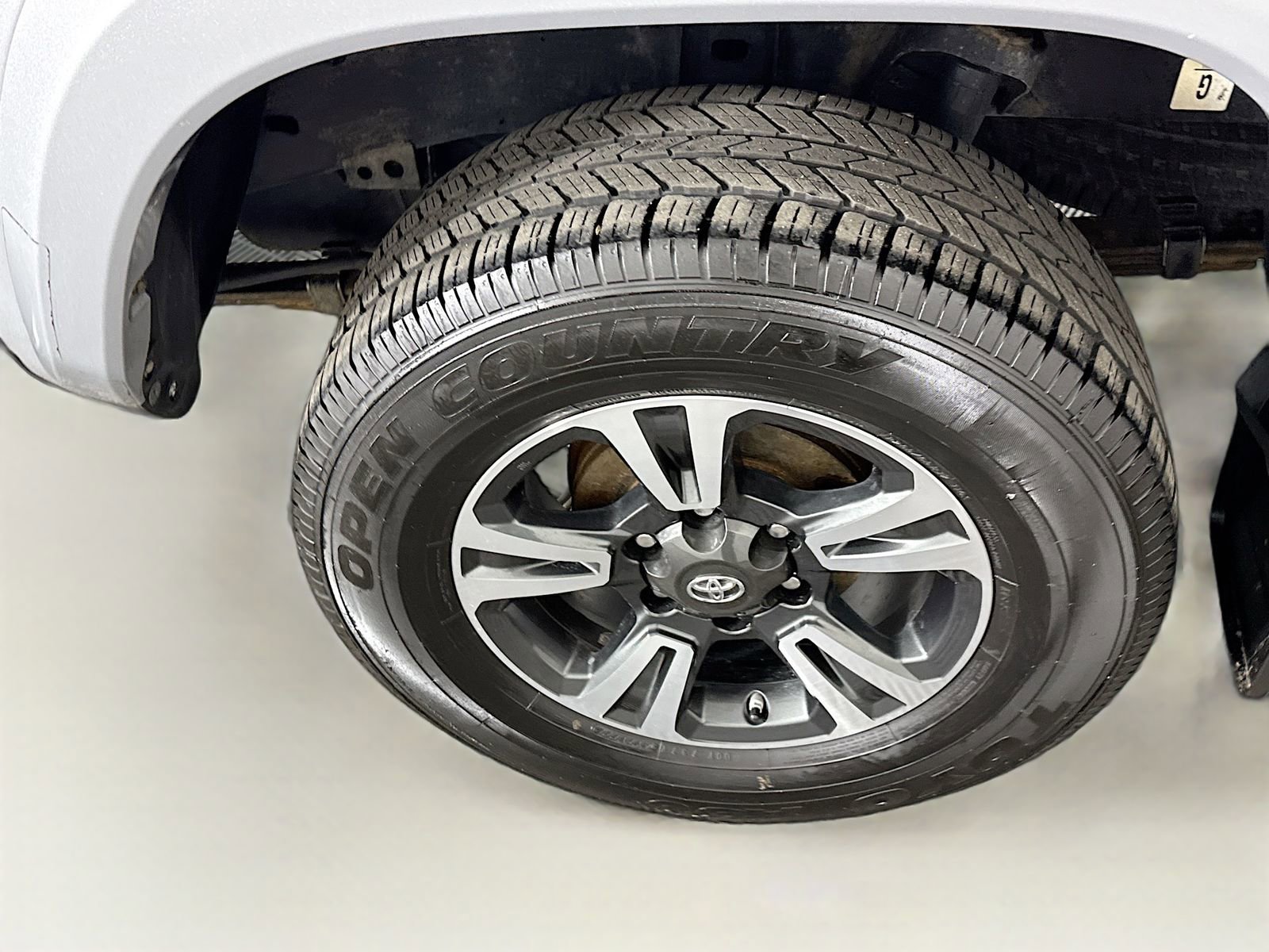 Certified 2019 Toyota Tacoma TRD Sport w/ Technology Package AWD/4WD image 22