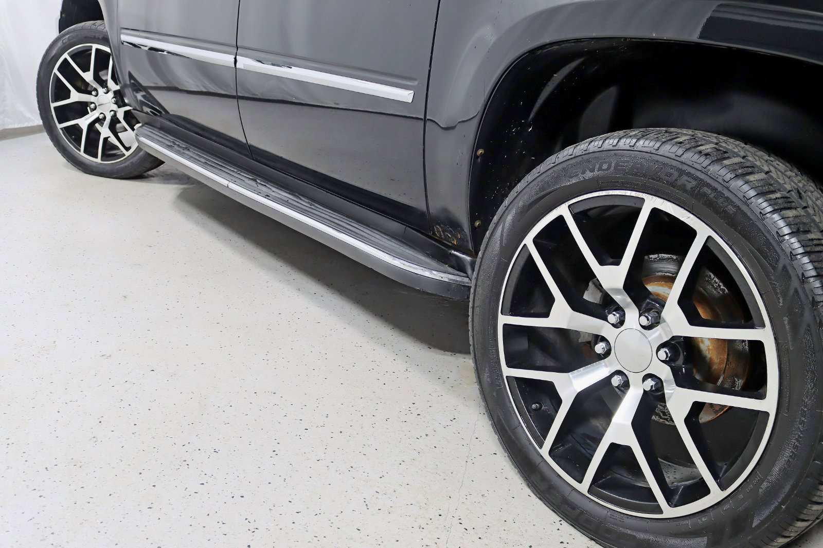 Used 2011 Cadillac Escalade EXT AWD/4WD image 12