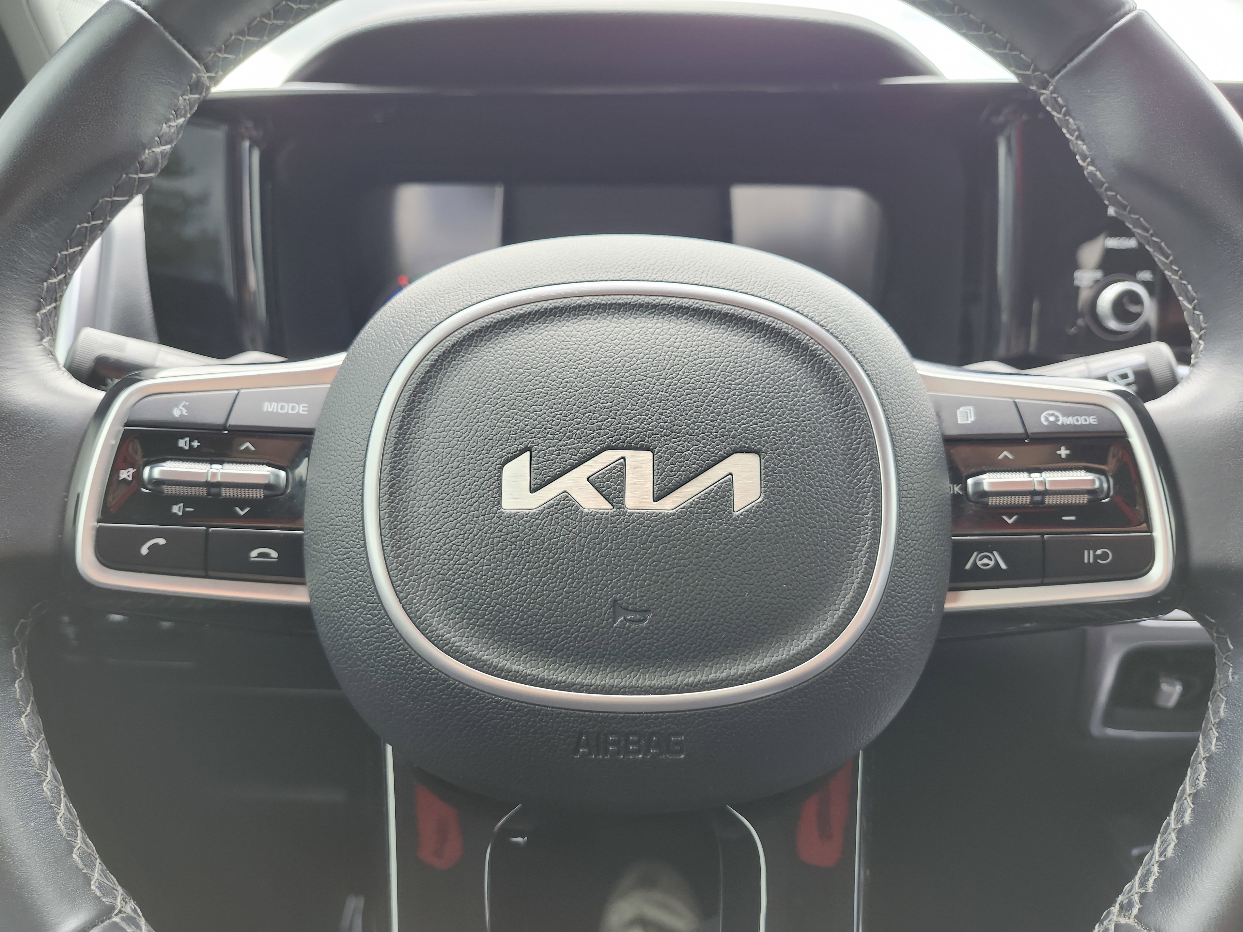 Used 2022 Kia Sorento S FWD image 30