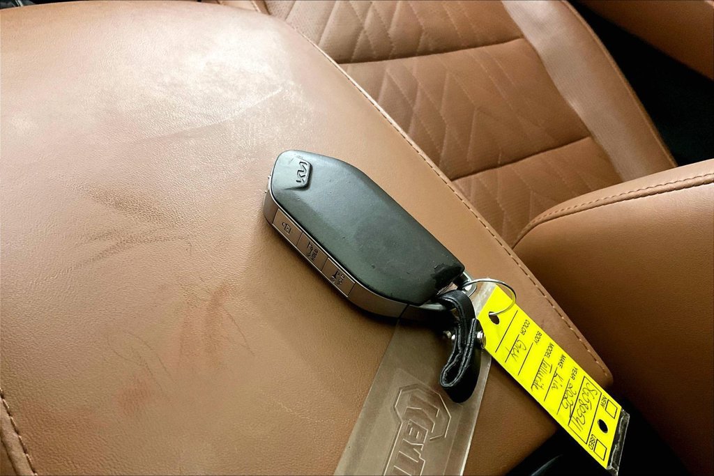 Used 2025 Kia Telluride SX Prestige X-Pro AWD/4WD image 12