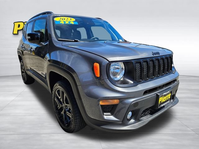 Used 2023 Jeep Renegade Altitude w/ Sun/Sound Group AWD/4WD image 8
