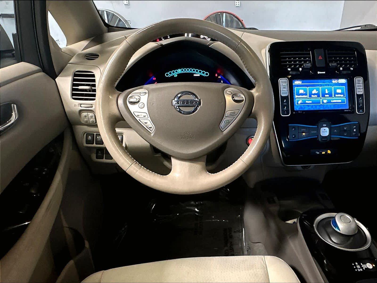 Used 2015 Nissan Leaf SV w/ LED & Quick Charge Package FWD image 8
