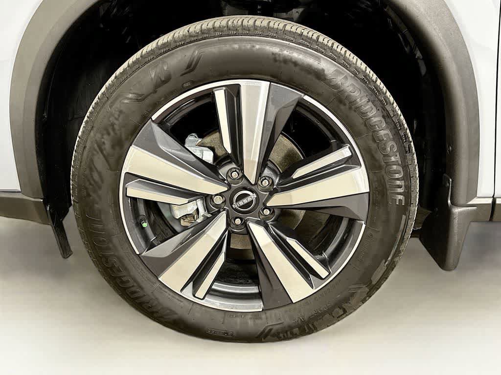 Used 2024 Nissan Rogue SL image 8