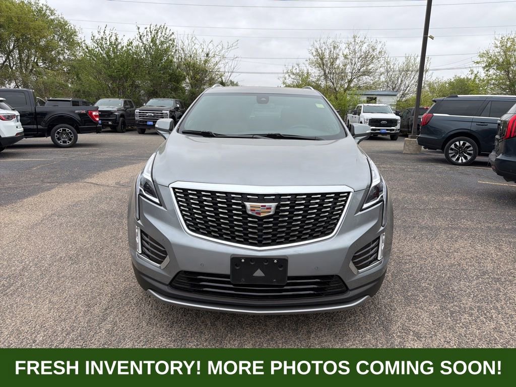 Used 2025 Cadillac XT5 Premium Luxury image 2